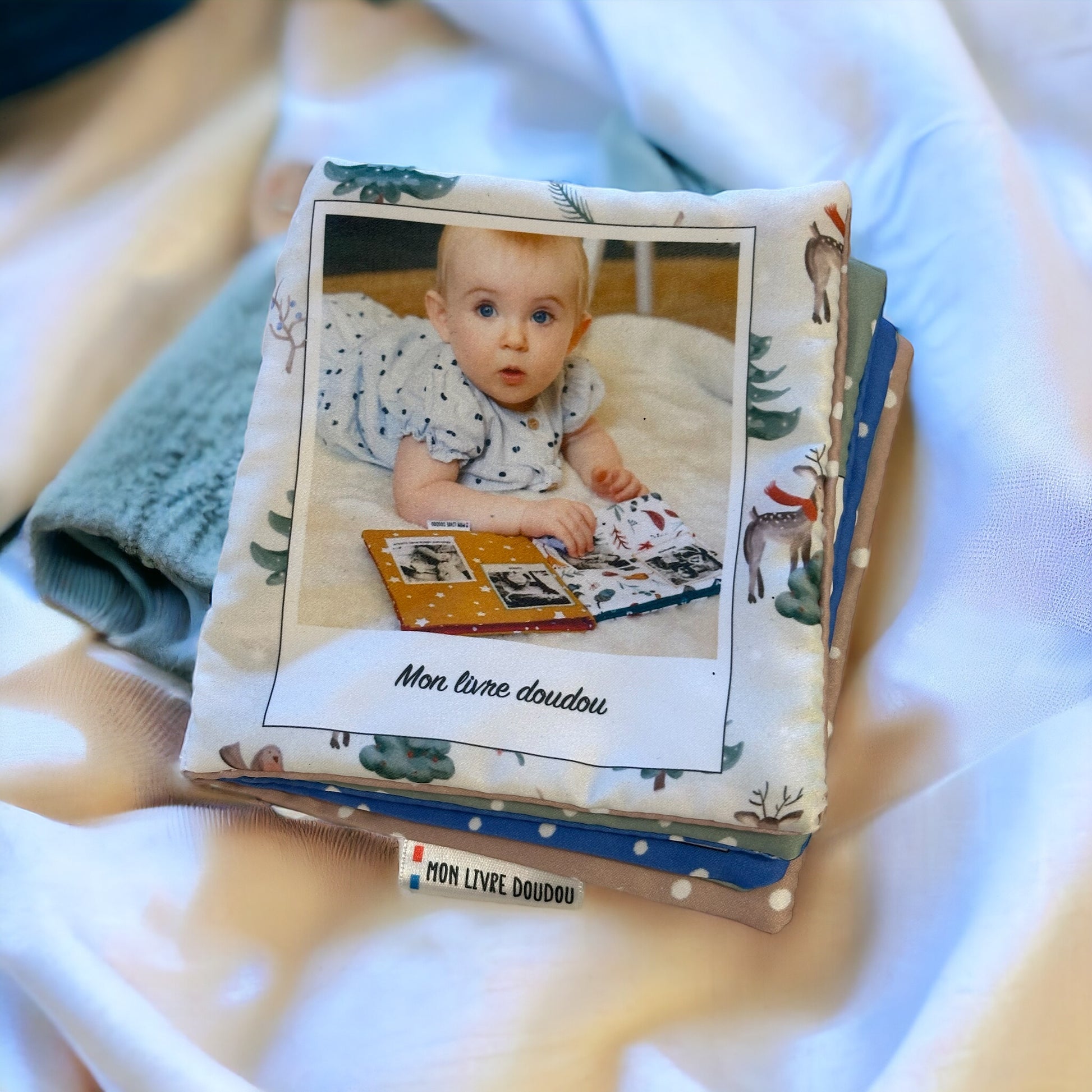 un cadeau pour les enfants de la part des parents, grands-parents, famille éloignée, parrain, marraine 